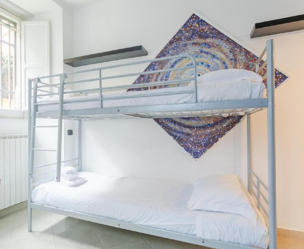 25 Apartment Rom